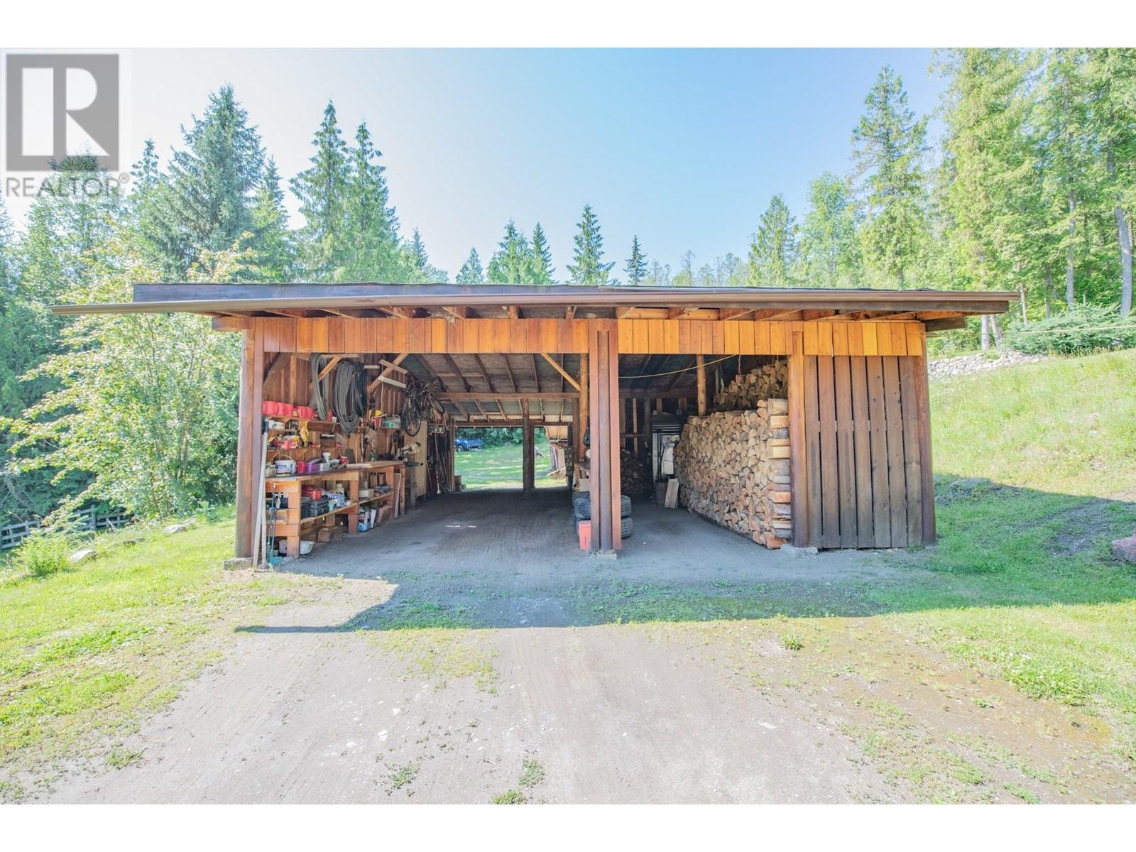 296 Trinity Valley Road, Lumby