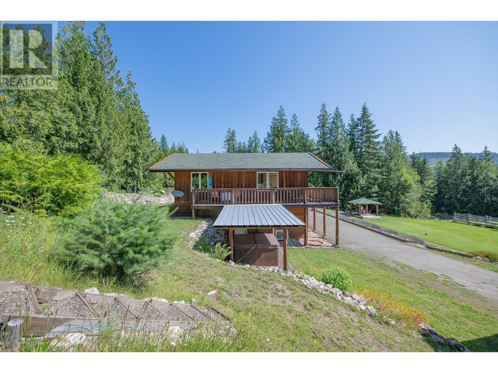 296 Trinity Valley Road, Lumby