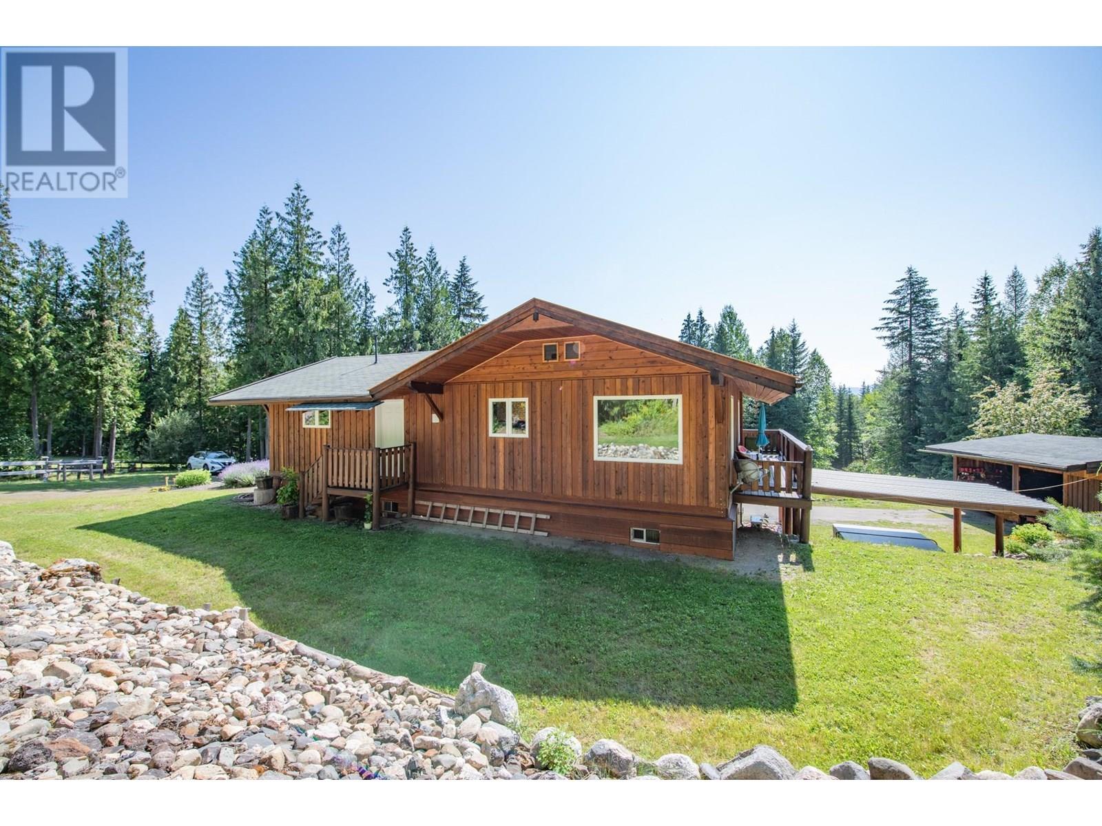 296 Trinity Valley Road, Lumby