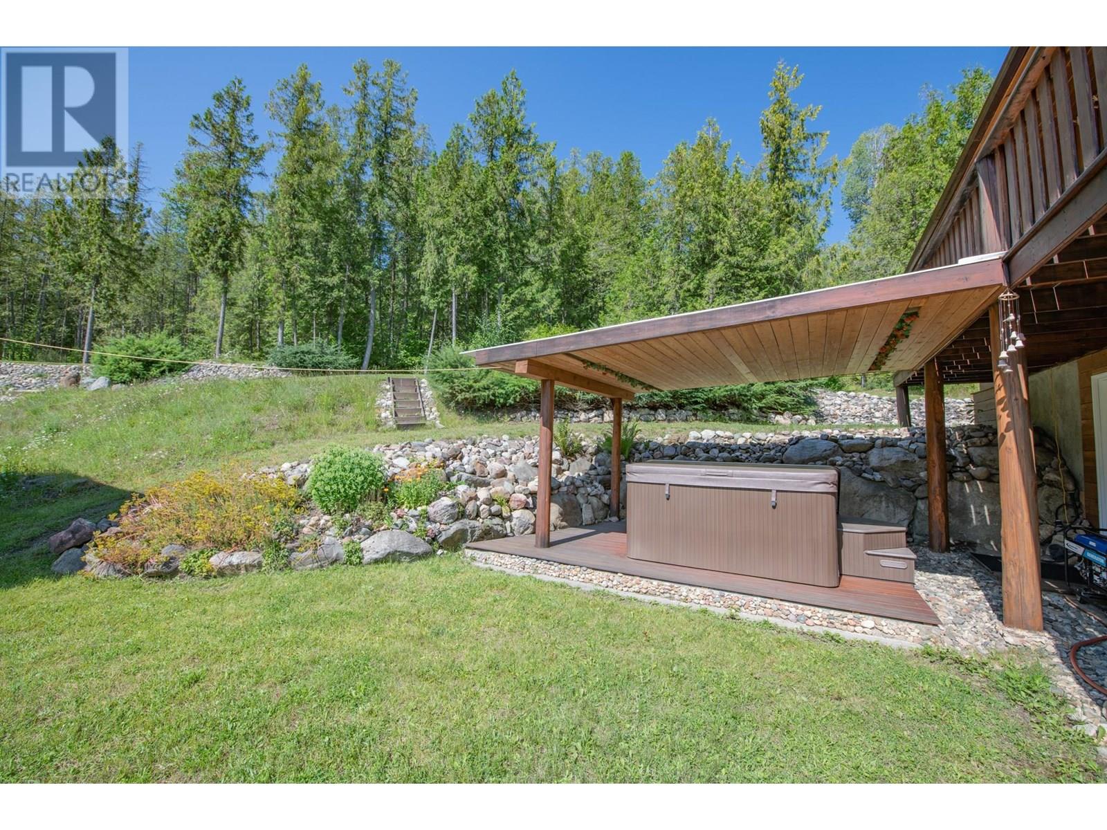 296 Trinity Valley Road, Lumby