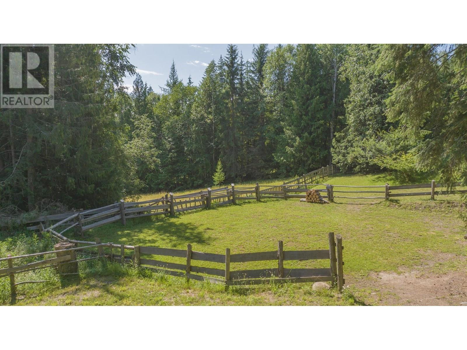 296 Trinity Valley Road, Lumby
