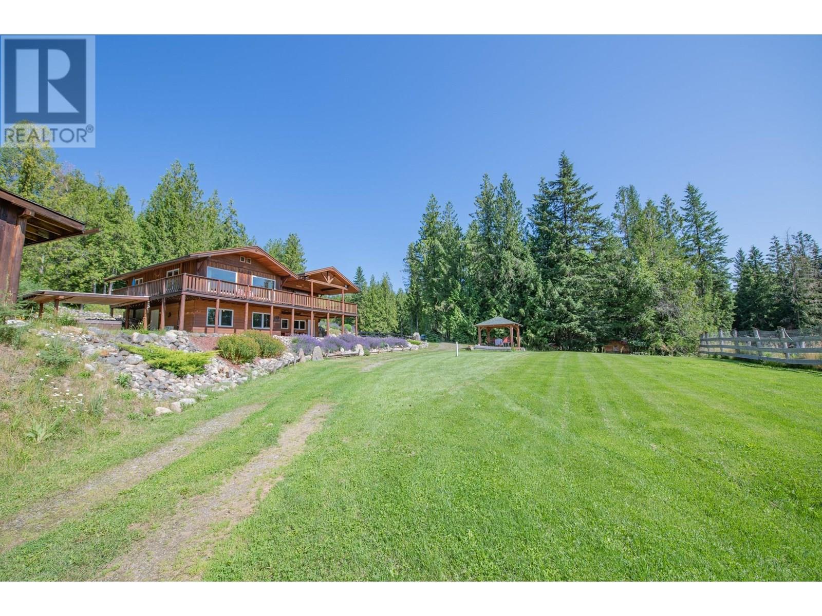 296 Trinity Valley Road, Lumby