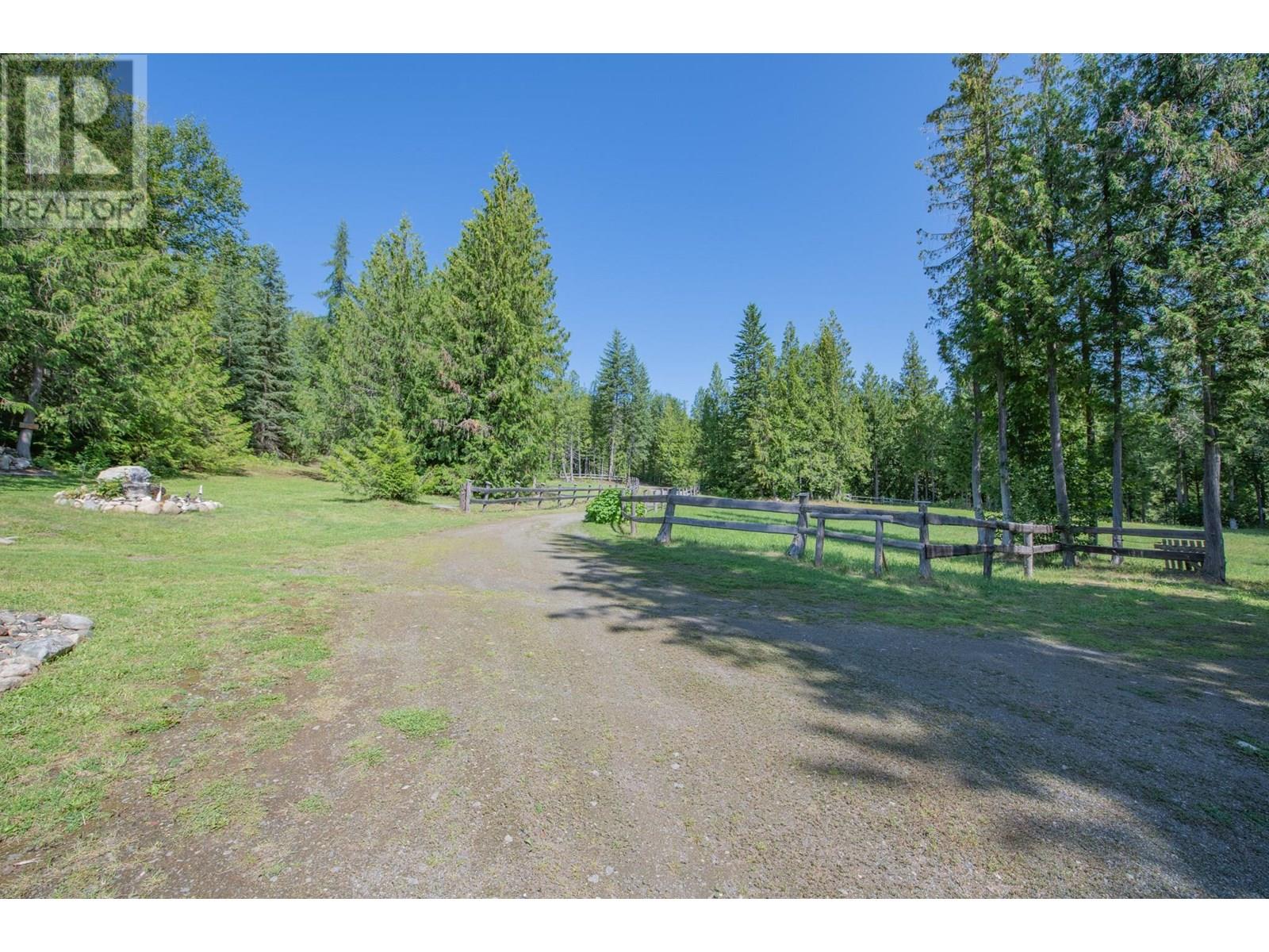 296 Trinity Valley Road, Lumby