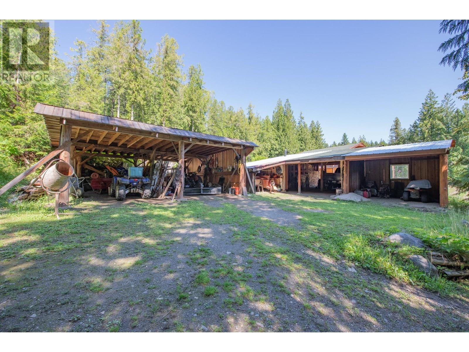 296 Trinity Valley Road, Lumby