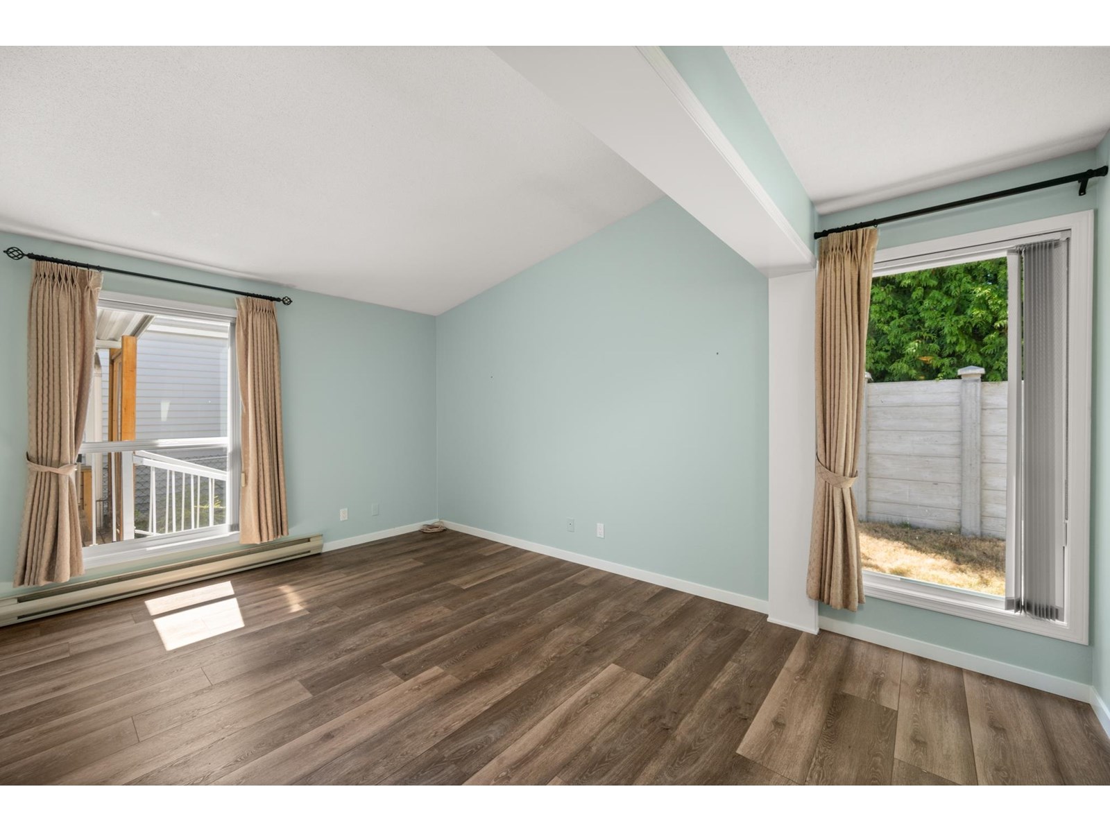 Photo 40 of 54 2345 Cranley Drive, Surrey BC