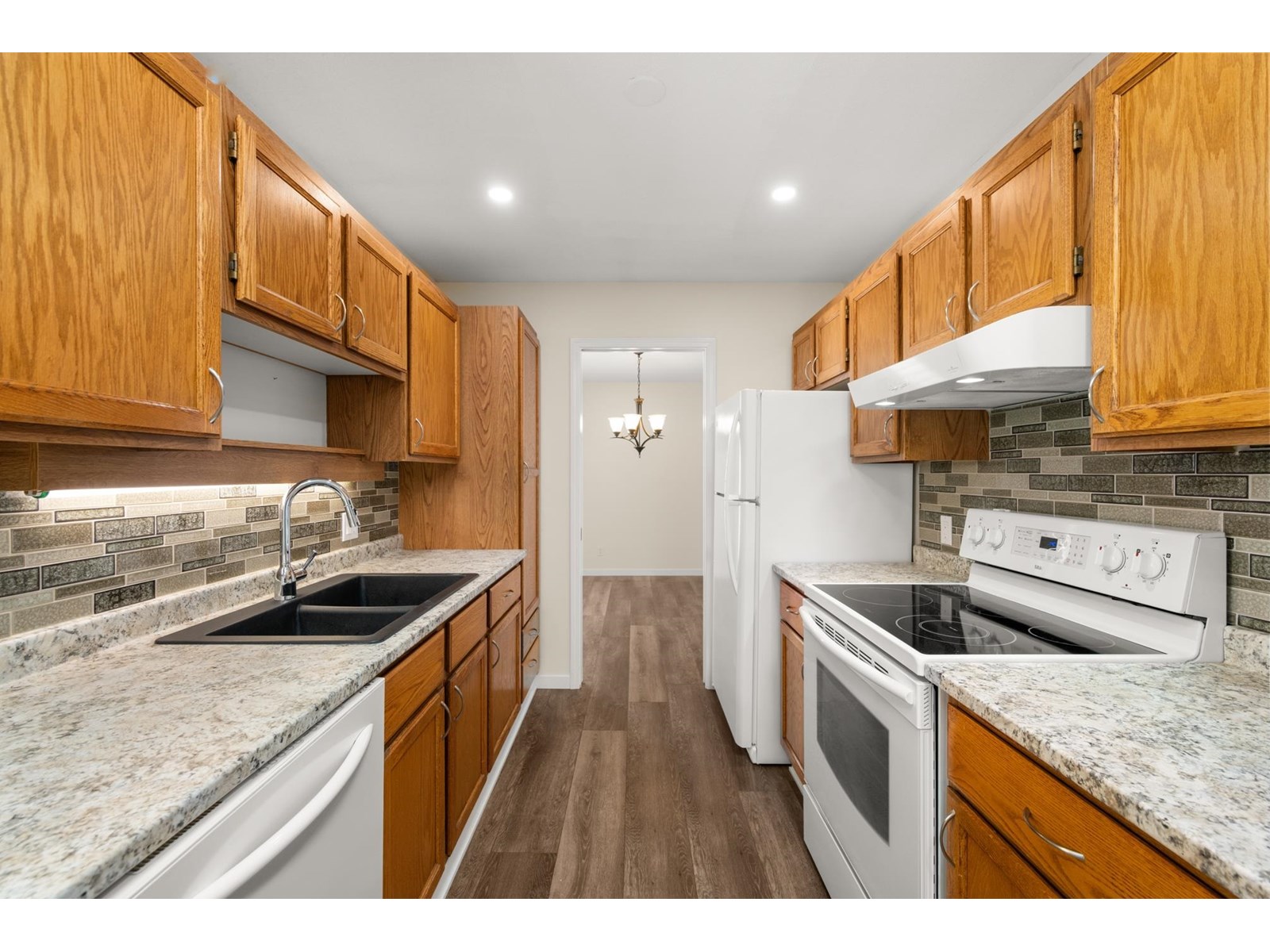 Photo 25 of 54 2345 Cranley Drive, Surrey BC