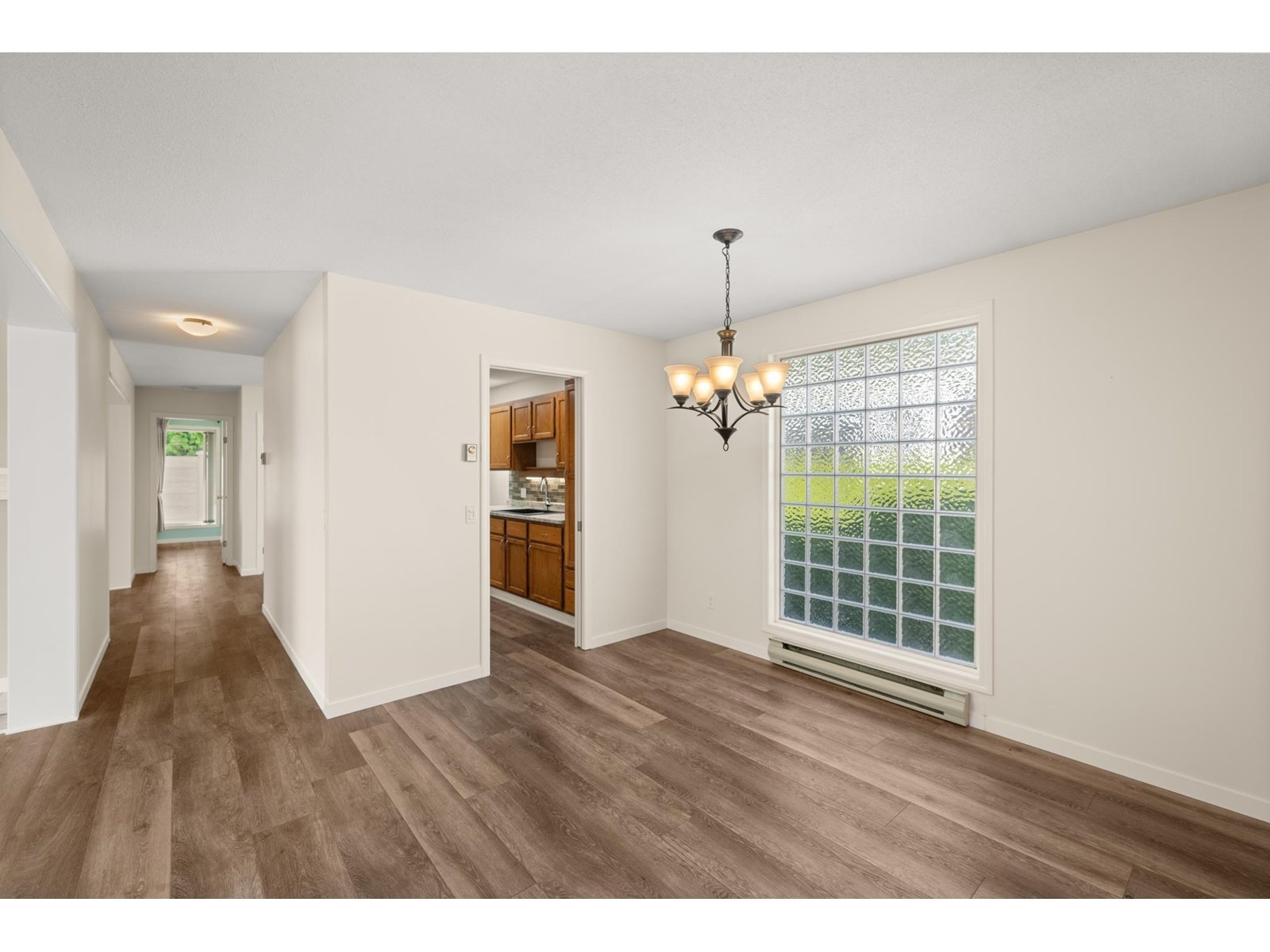 Photo 24 of 54 2345 Cranley Drive, Surrey BC