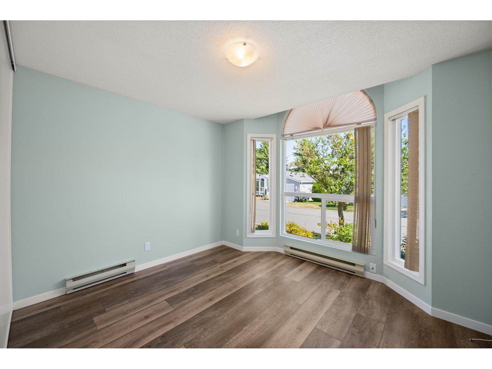 Photo 39 of 54 2345 Cranley Drive, Surrey BC
