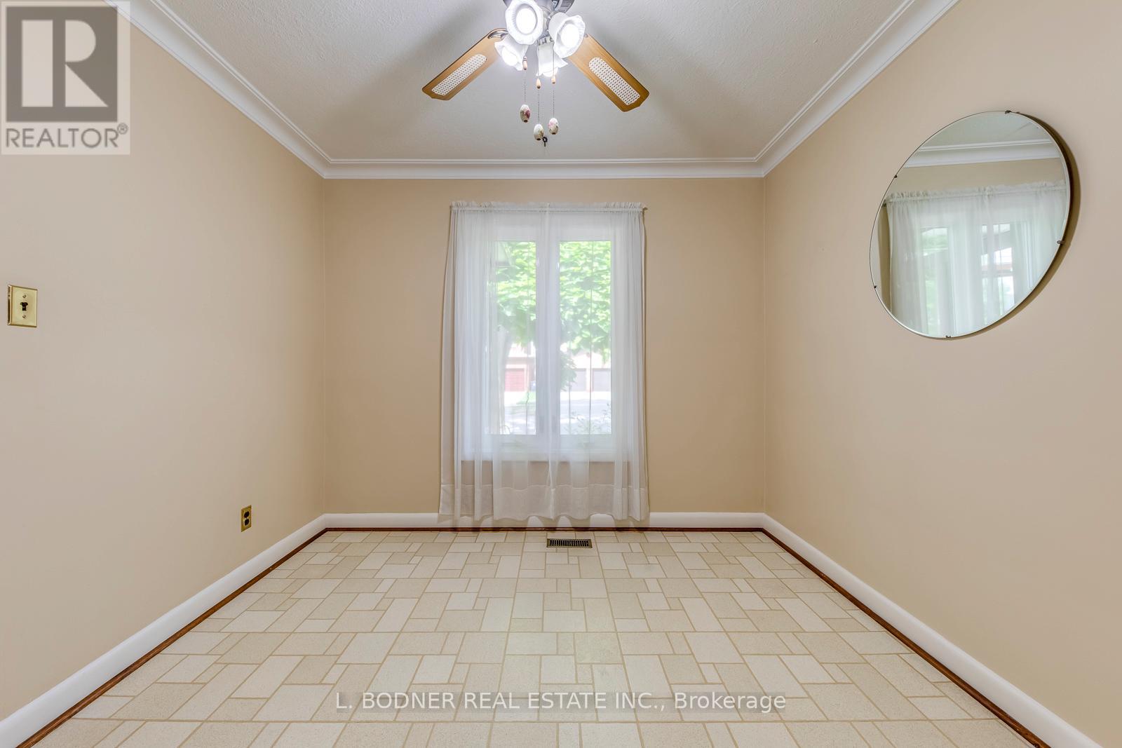 Photo 14 of 150 Silverhill Drive, Toronto ON