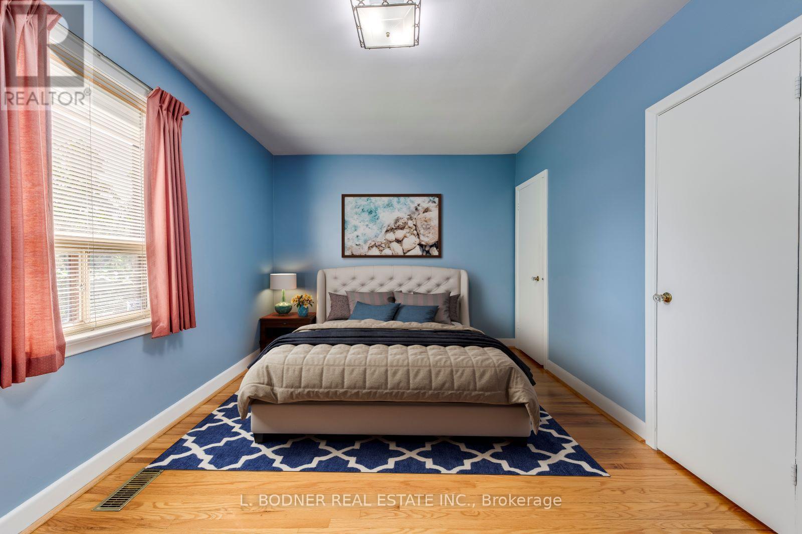 Photo 17 of 150 Silverhill Drive, Toronto ON