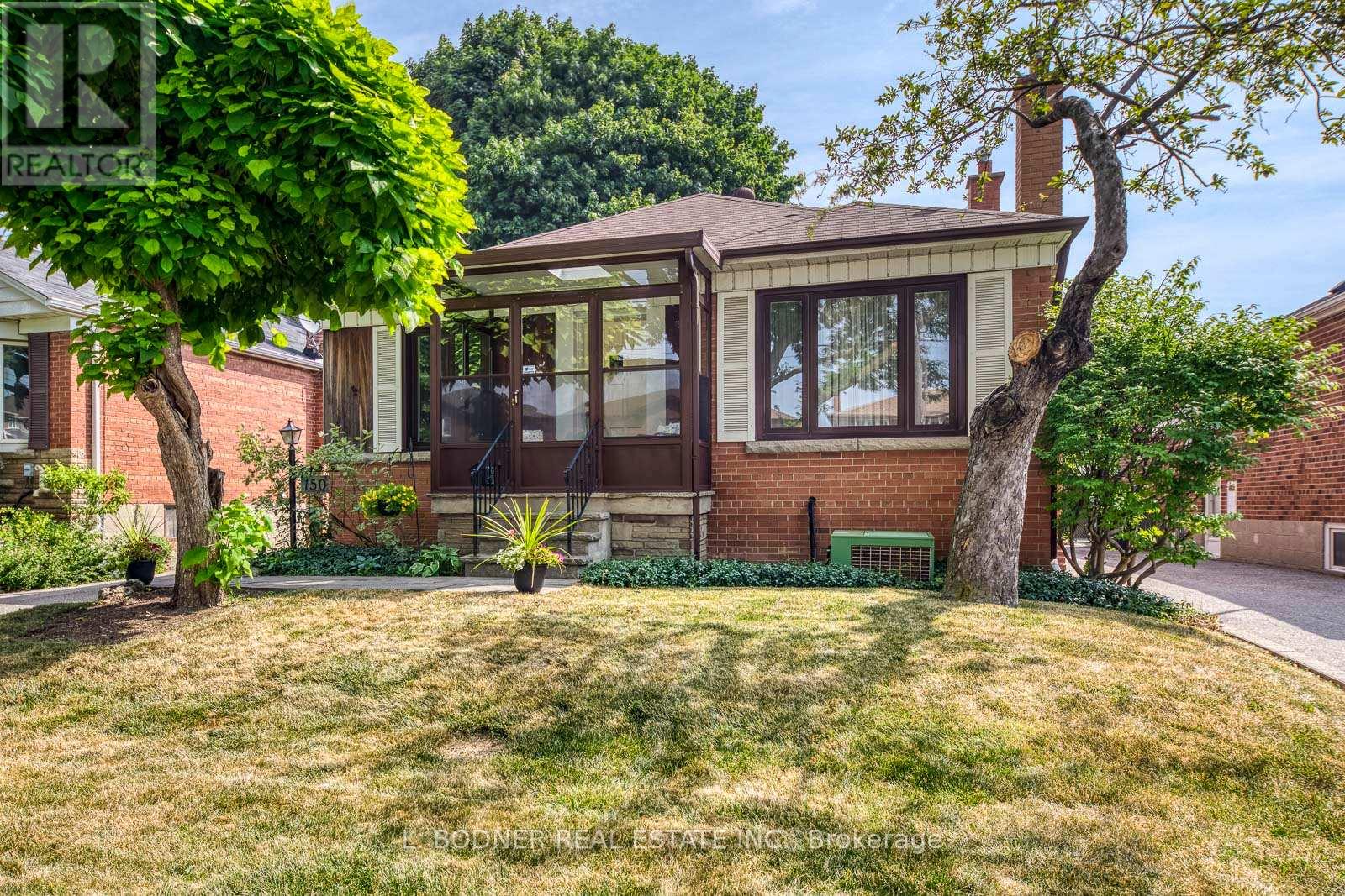 Photo 2 of 150 Silverhill Drive, Toronto ON