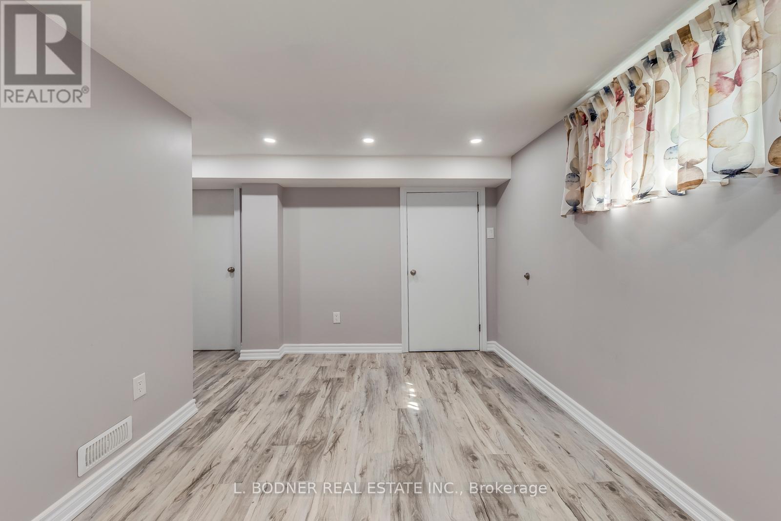 Photo 29 of 150 Silverhill Drive, Toronto ON
