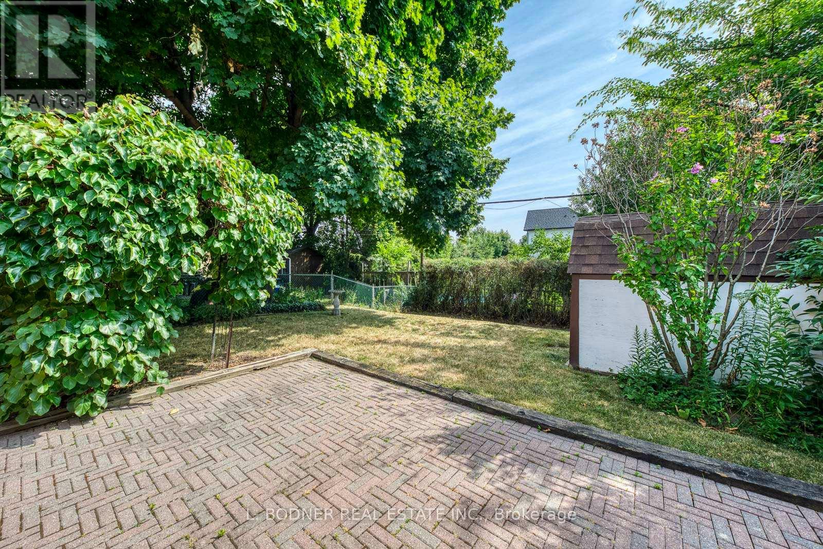 Photo 35 of 150 Silverhill Drive, Toronto ON