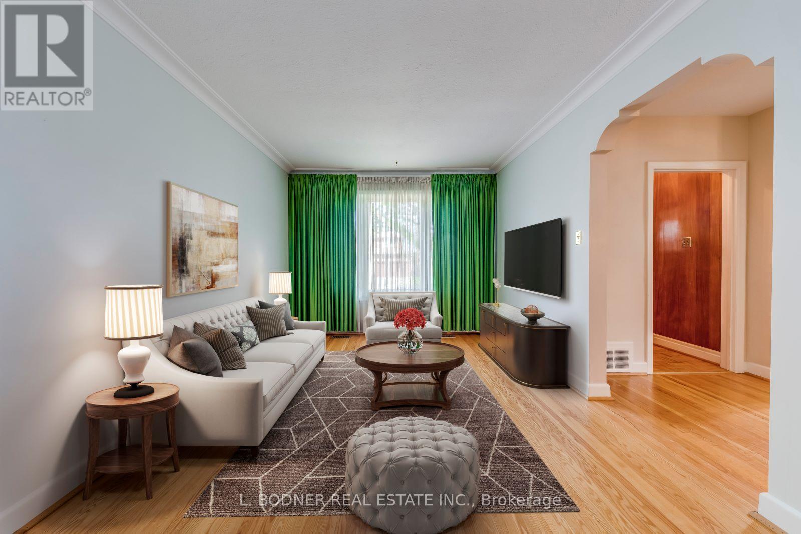 Photo 5 of 150 Silverhill Drive, Toronto ON