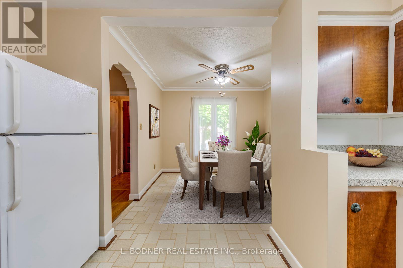 Photo 9 of 150 Silverhill Drive, Toronto ON