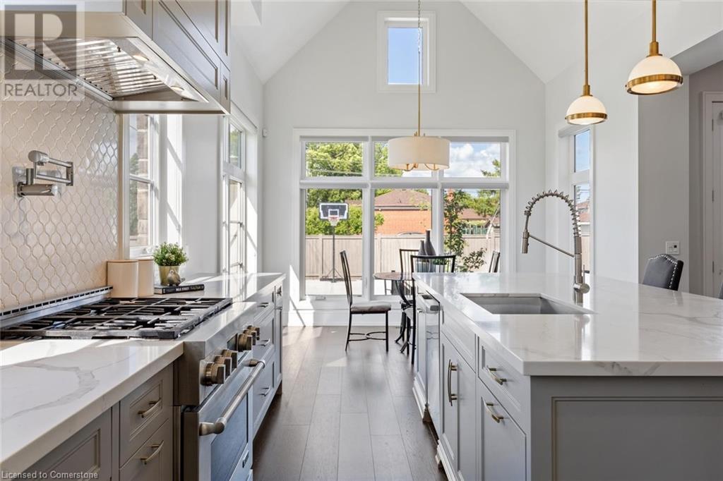 Photo 16 of 265 Woodale Avenue, Oakville ON