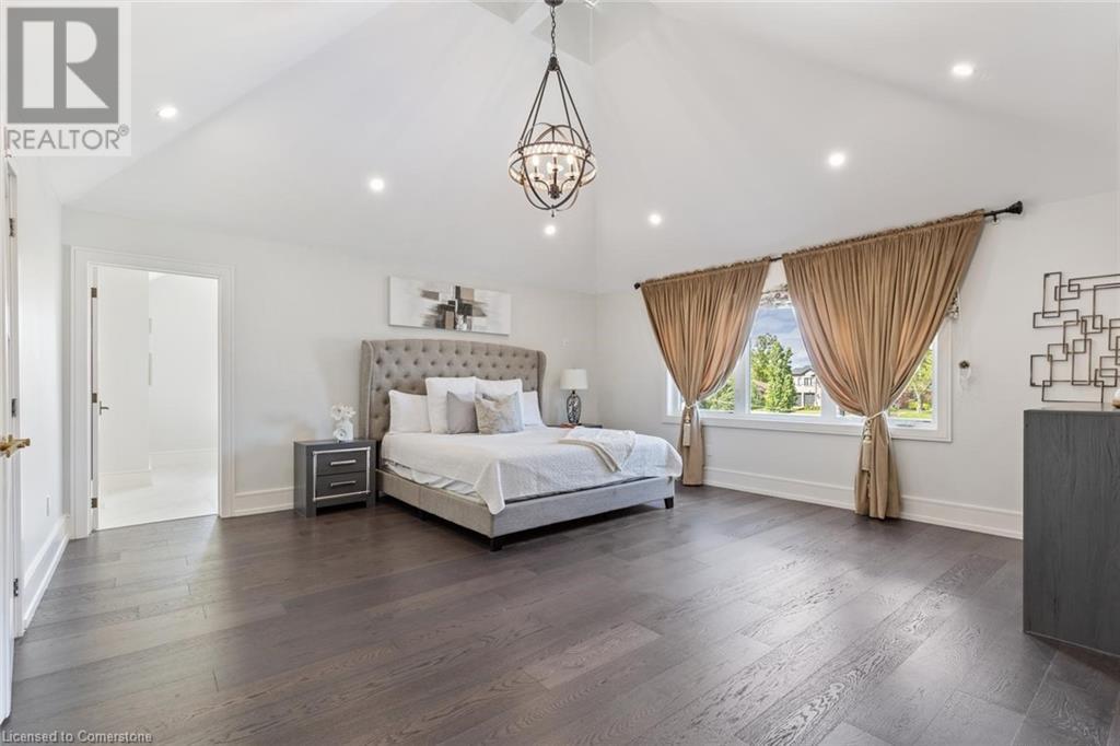 Photo 23 of 265 Woodale Avenue, Oakville ON