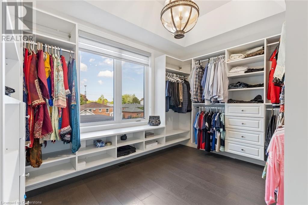Photo 25 of 265 Woodale Avenue, Oakville ON