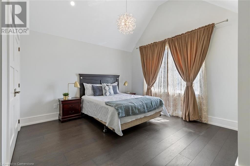 Photo 28 of 265 Woodale Avenue, Oakville ON