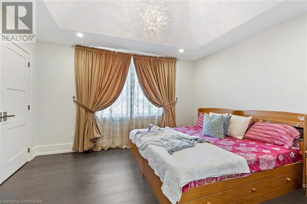 Photo 30 of 265 Woodale Avenue, Oakville ON