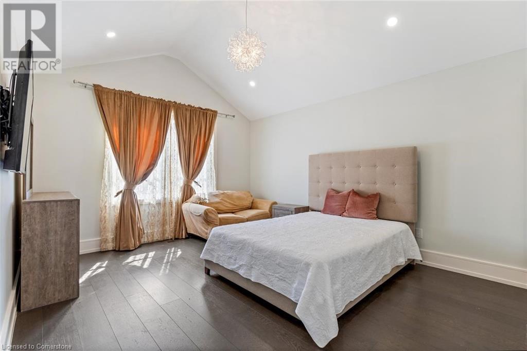 Photo 31 of 265 Woodale Avenue, Oakville ON