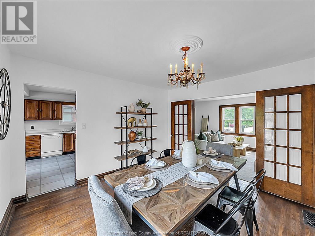 Photo 2 of 528 Partington, Windsor ON