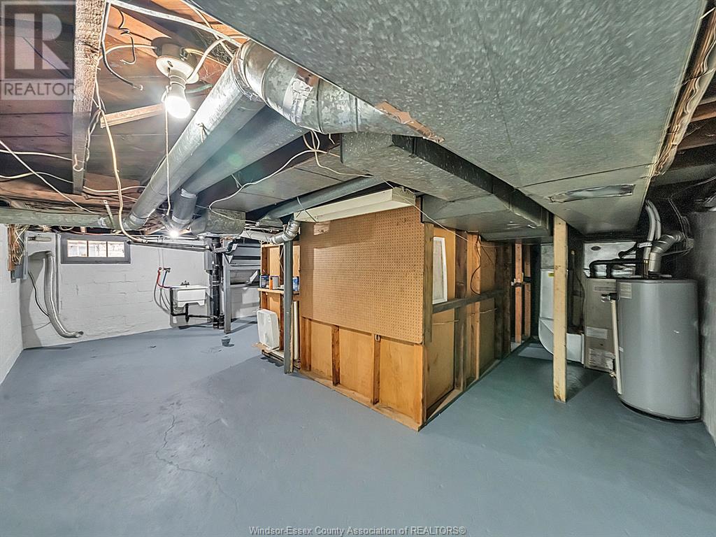Photo 5 of 528 Partington, Windsor ON