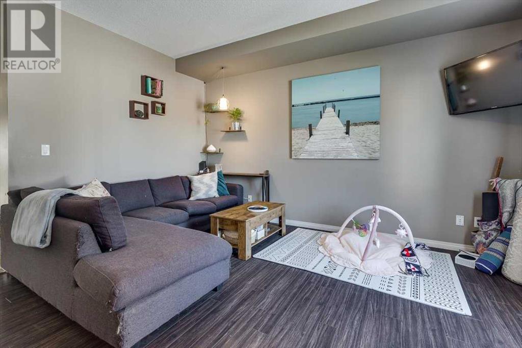 Photo 2 of 110 50 Lucky Place, Sylvan Lake AB