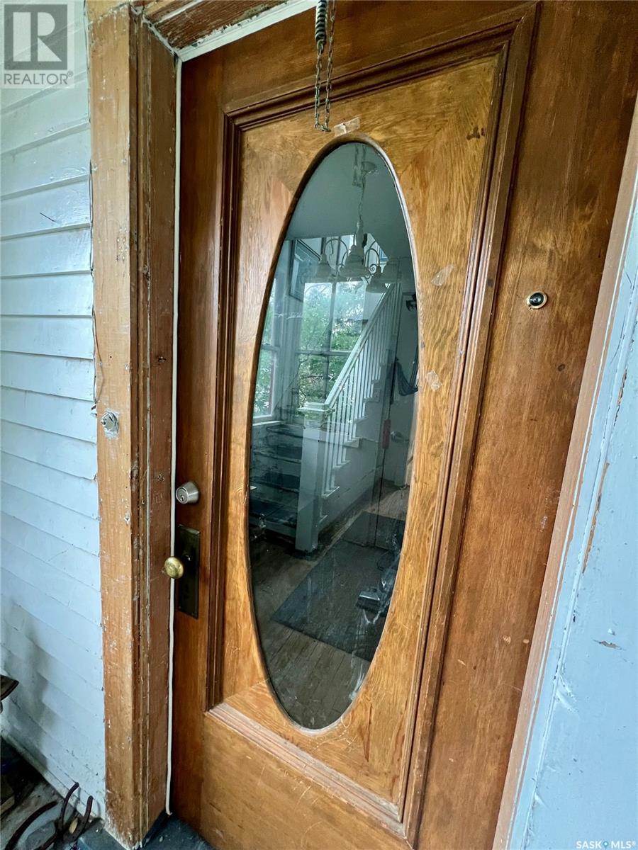 Single Family House 2 Level for Sale in  st AVENUE NE Swift Current 