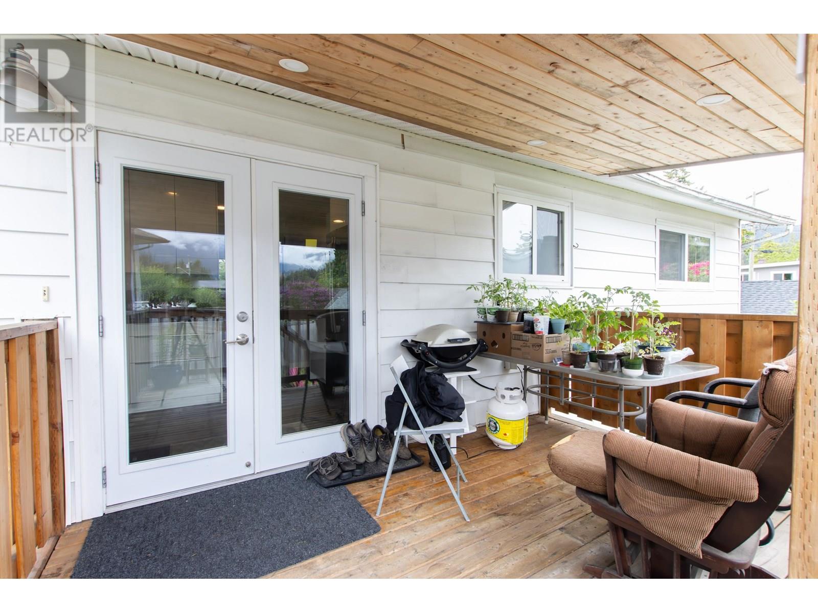 1980 GARIBALDI WAY, Squamish