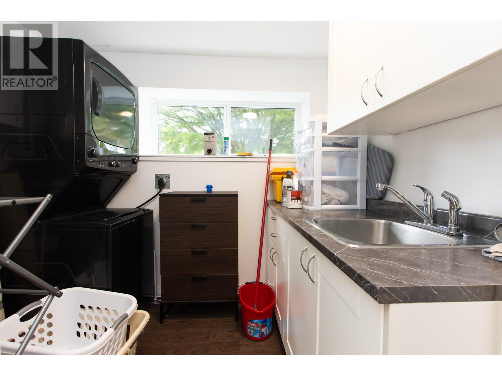 1980 GARIBALDI WAY, Squamish