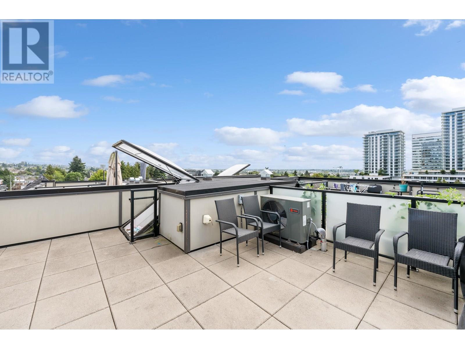 Photo 30 of 451 W 63rd Avenue, Vancouver BC