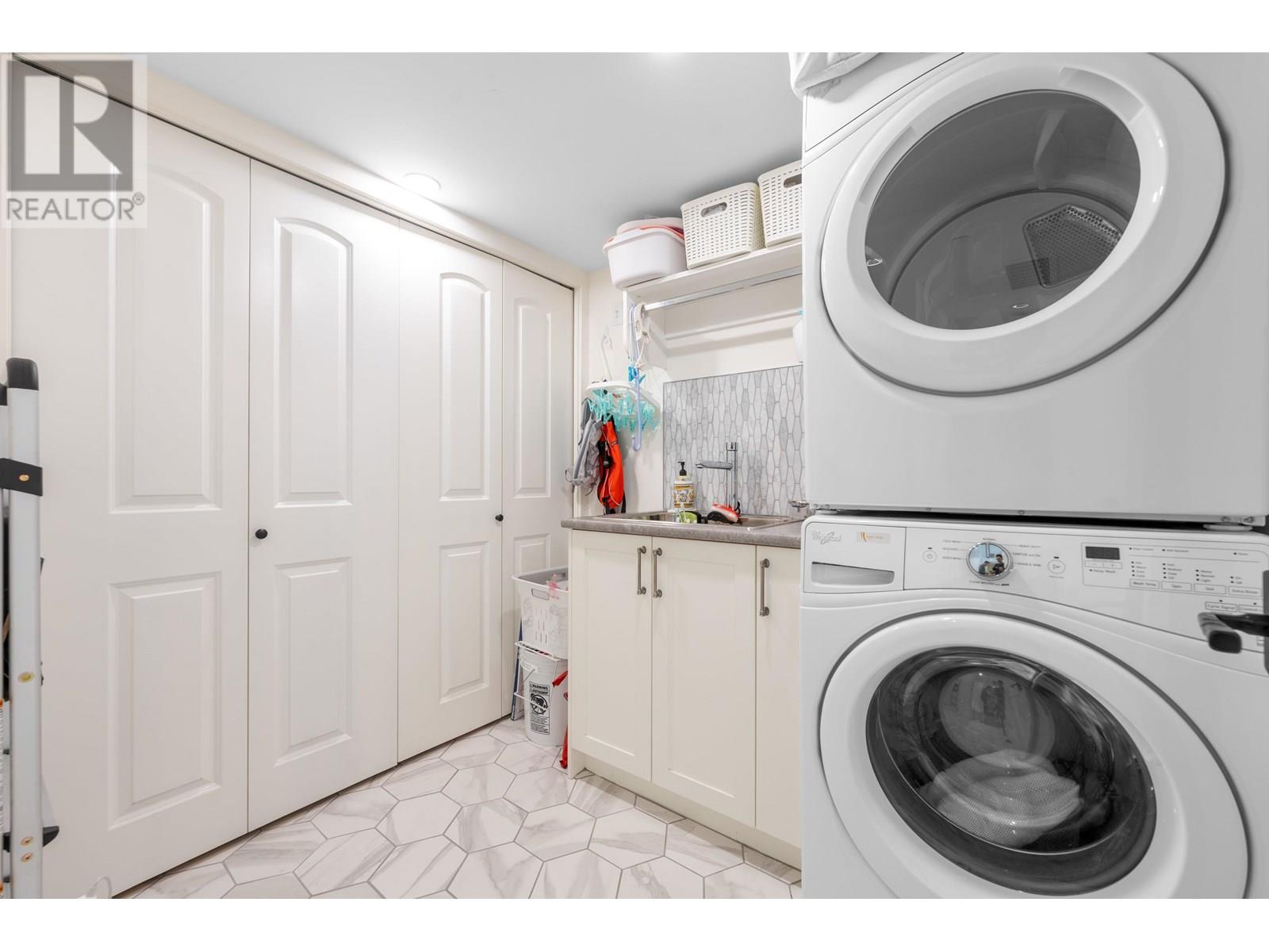 Photo 27 of 451 W 63rd Avenue, Vancouver BC