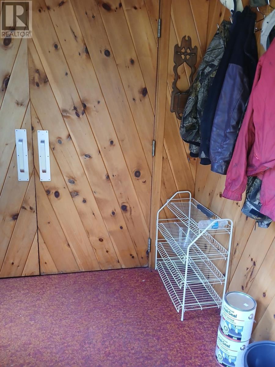 Property 27 of 32 of 1413 West Caledonia Road