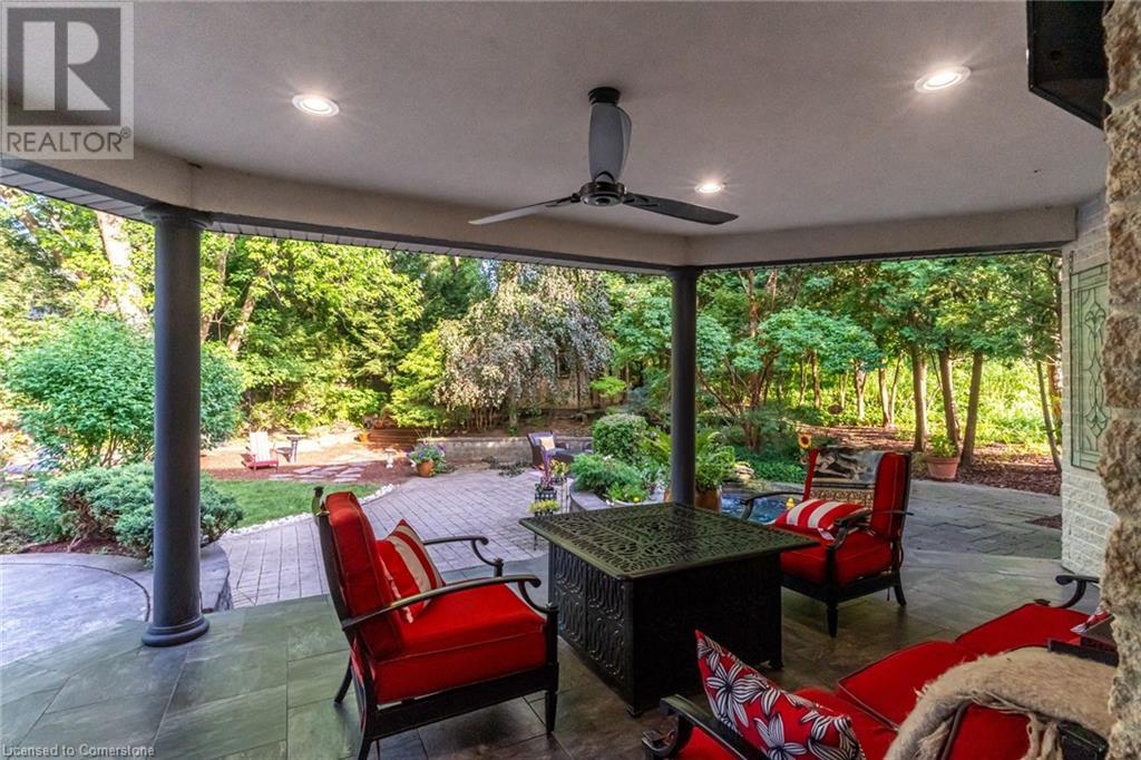 Photo 8 of 34 Harrington Place, Ancaster ON