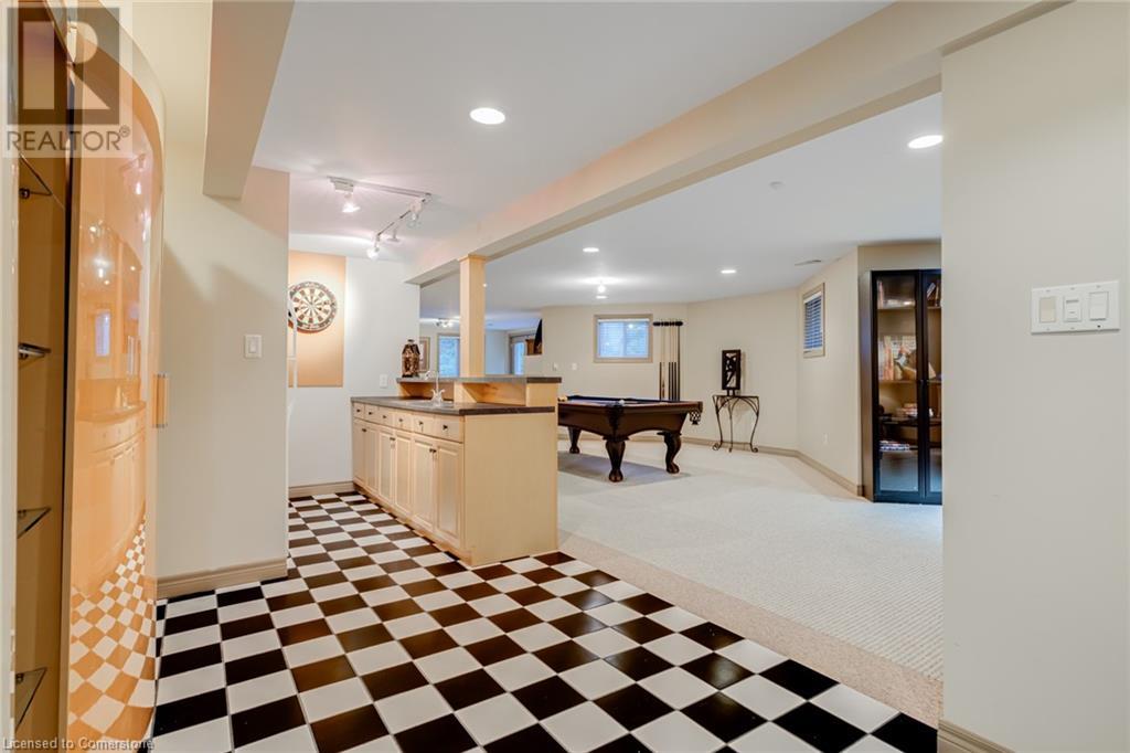 Photo 12 of 34 Harrington Place, Ancaster ON