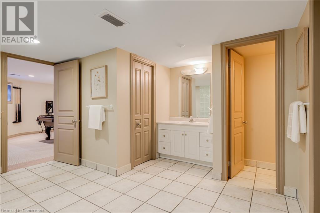 Photo 50 of 34 Harrington Place, Ancaster ON