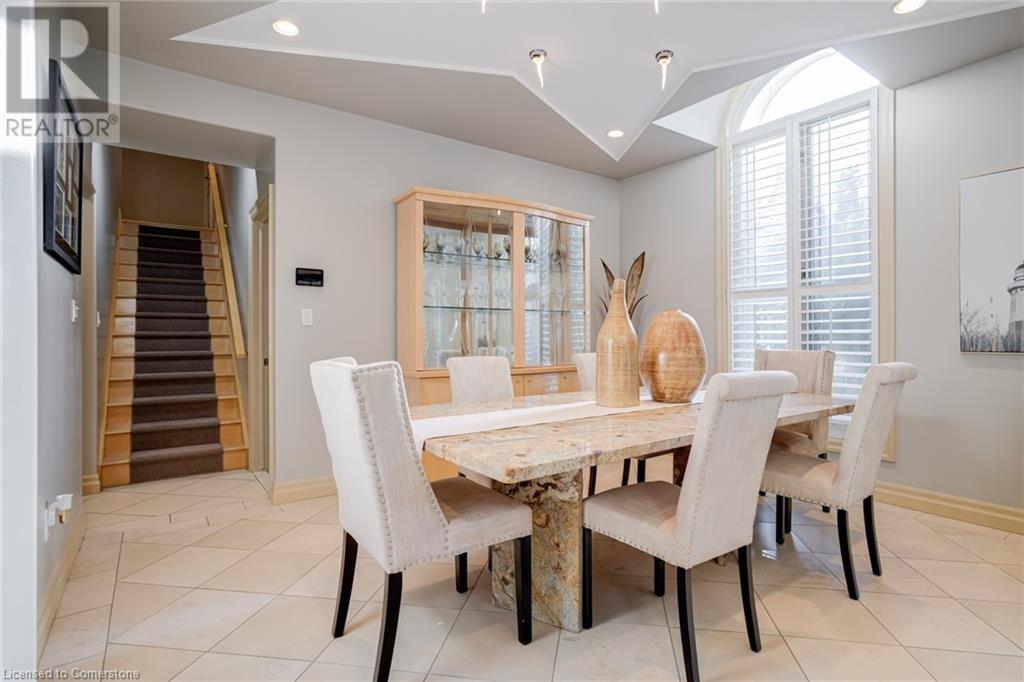 Photo 36 of 34 Harrington Place, Ancaster ON