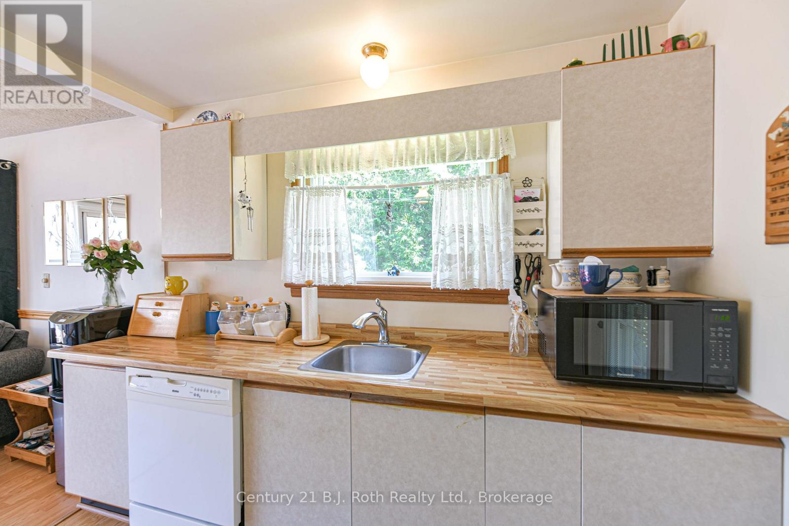 Photo 31 of 4202 Canal Road, Severn ON