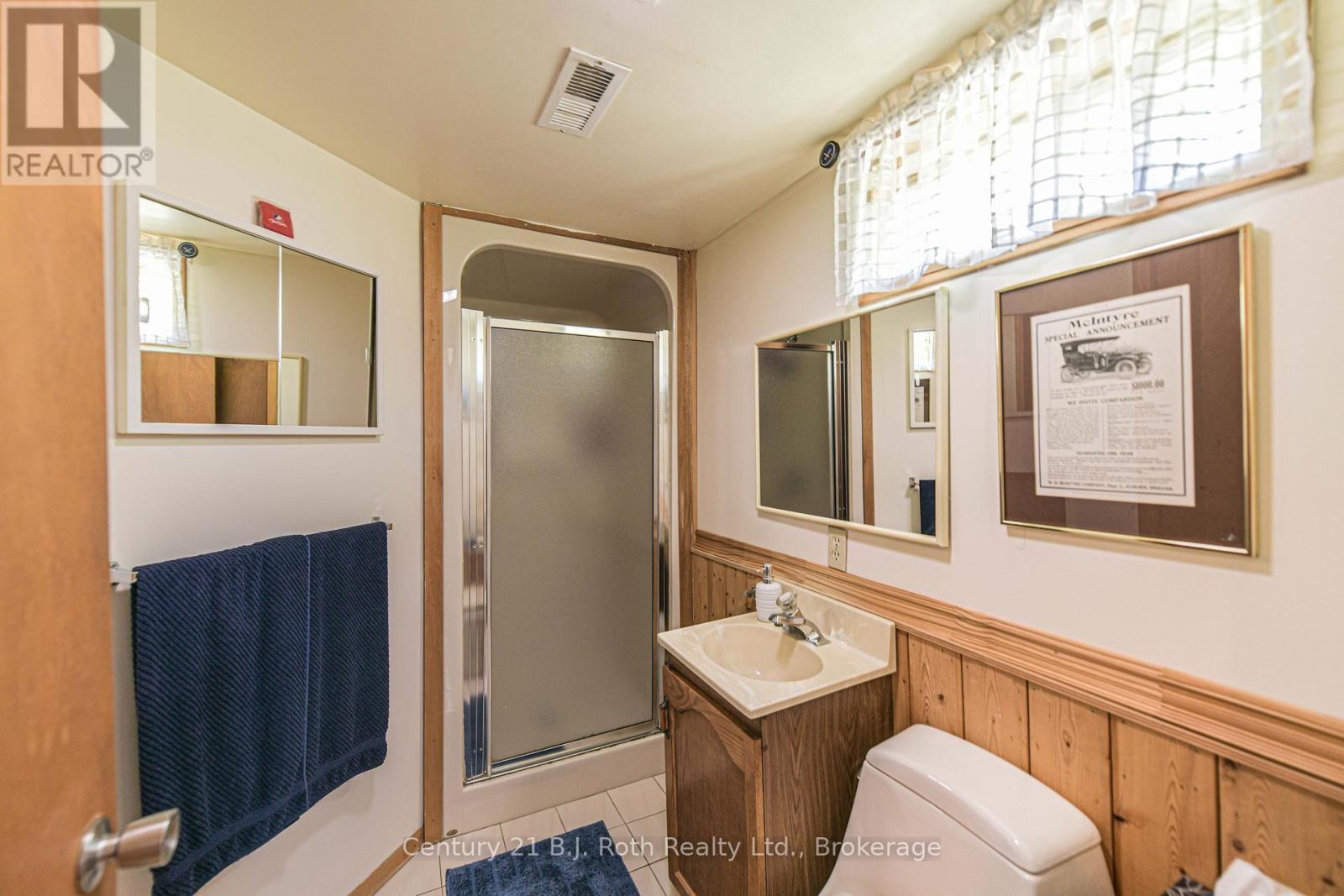 Photo 17 of 4202 Canal Road, Severn ON