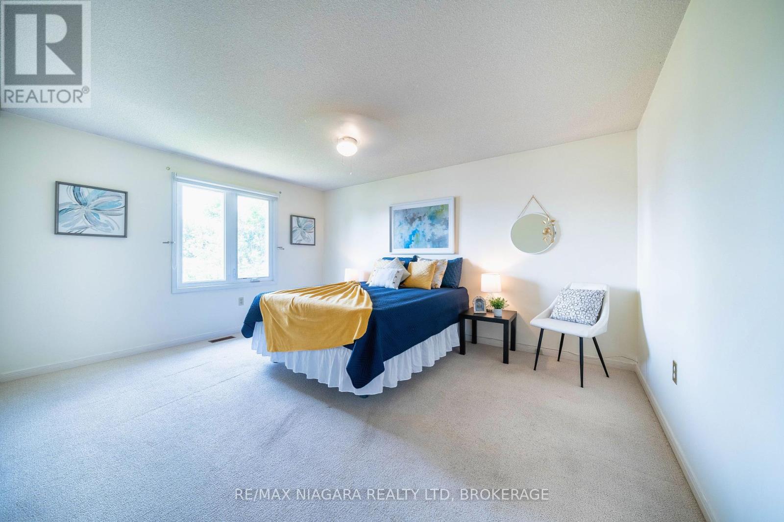 Photo 1 of 26 Crestcombe Road, St Catharines ON