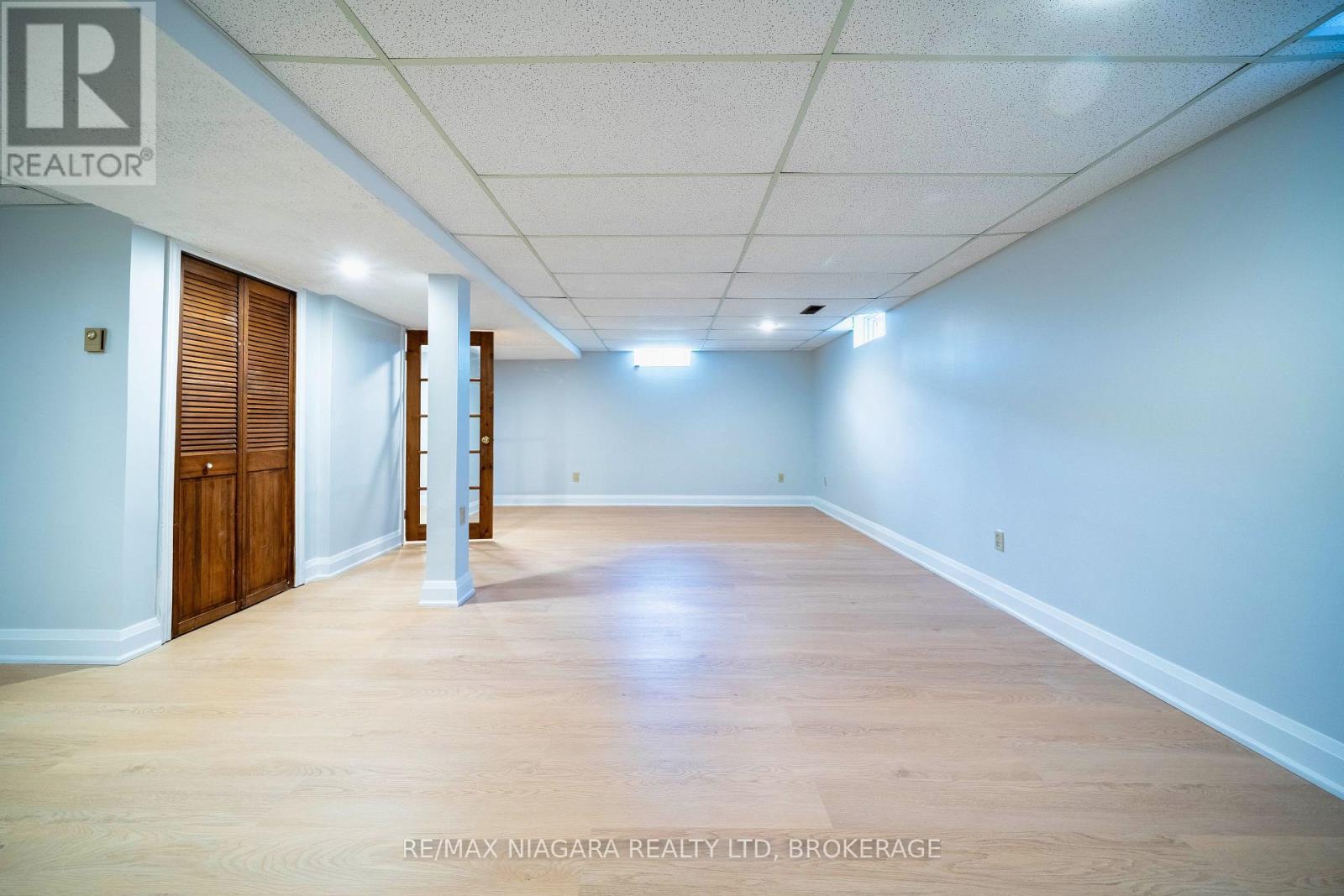 Photo 10 of 26 Crestcombe Road, St Catharines ON