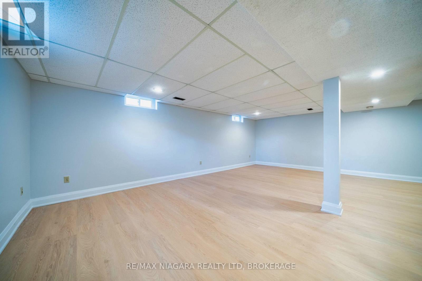 Photo 7 of 26 Crestcombe Road, St Catharines ON