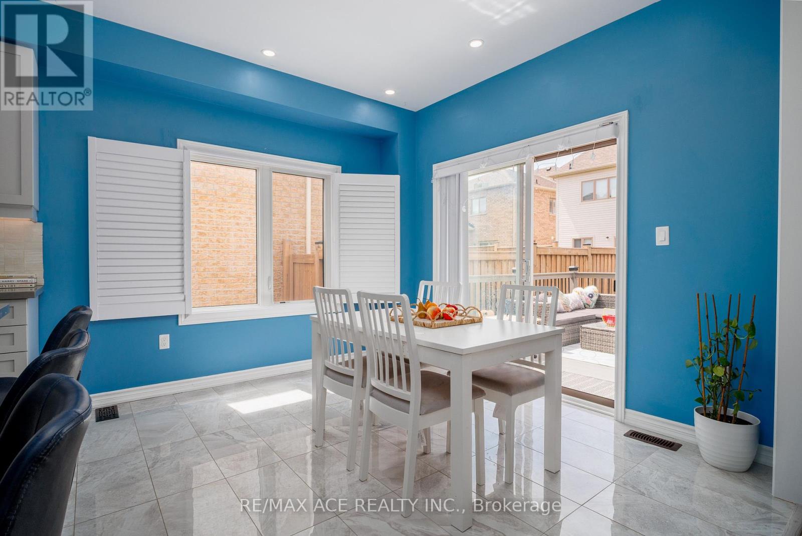 Photo 35 of 34 Albert Christie Street, Clarington ON