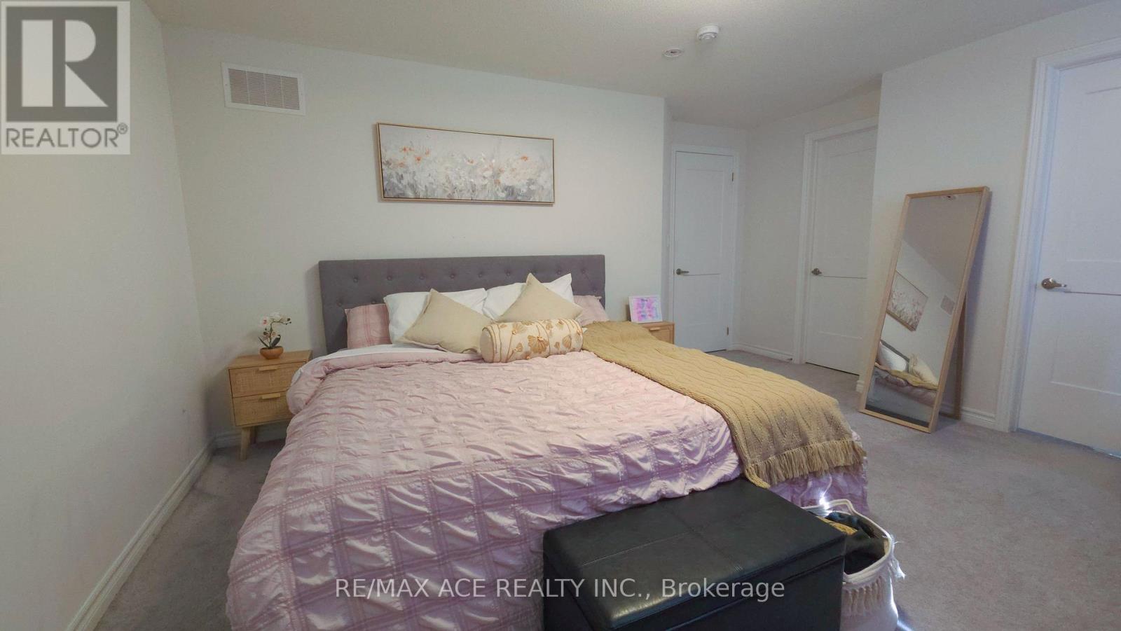 Photo 21 of 34 Albert Christie Street, Clarington ON