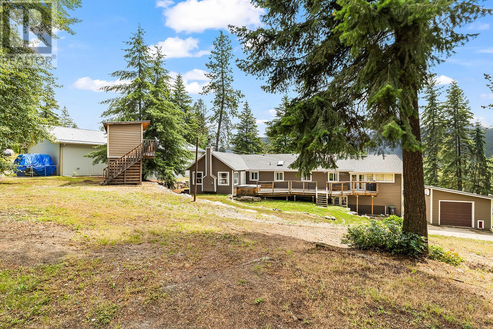 Photo 9 of 7992 Falcon Ridge Crescent, Kelowna BC