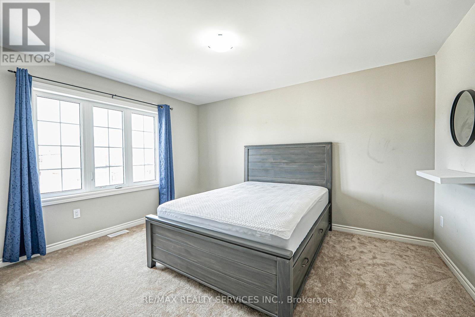 Photo 5 of 207 Cubitt Street, Clearview ON