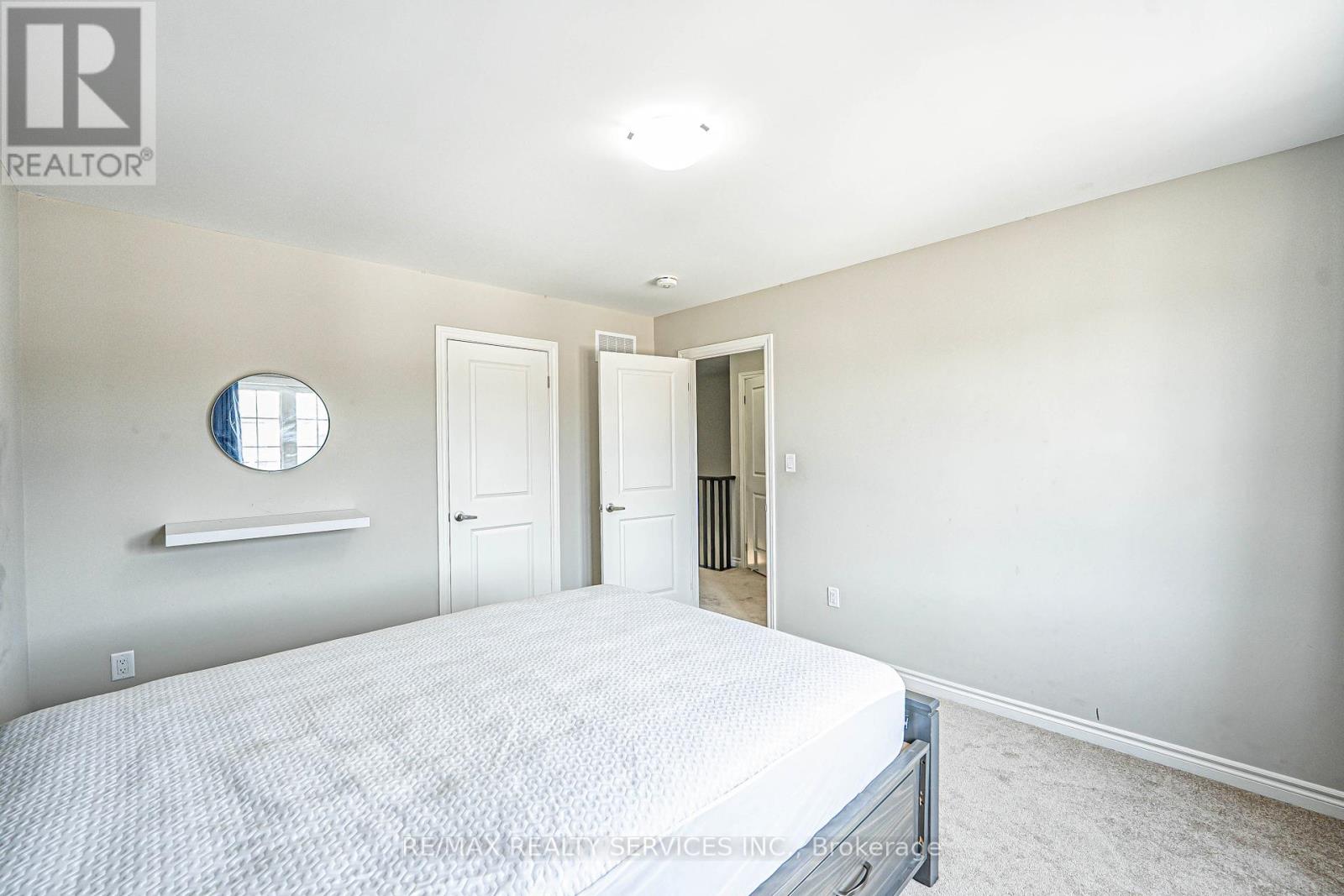Photo 14 of 207 Cubitt Street, Clearview ON