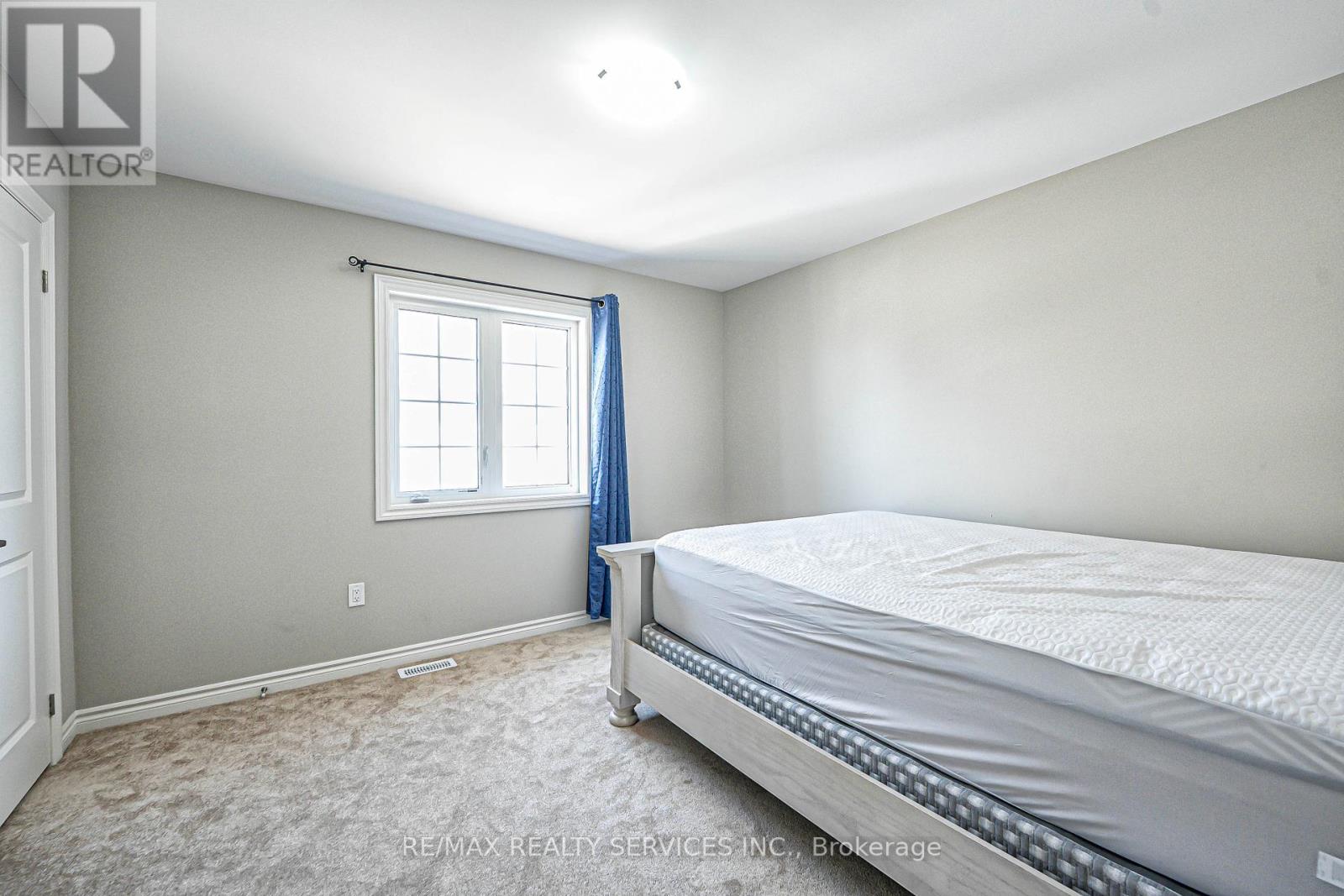 Photo 28 of 207 Cubitt Street, Clearview ON