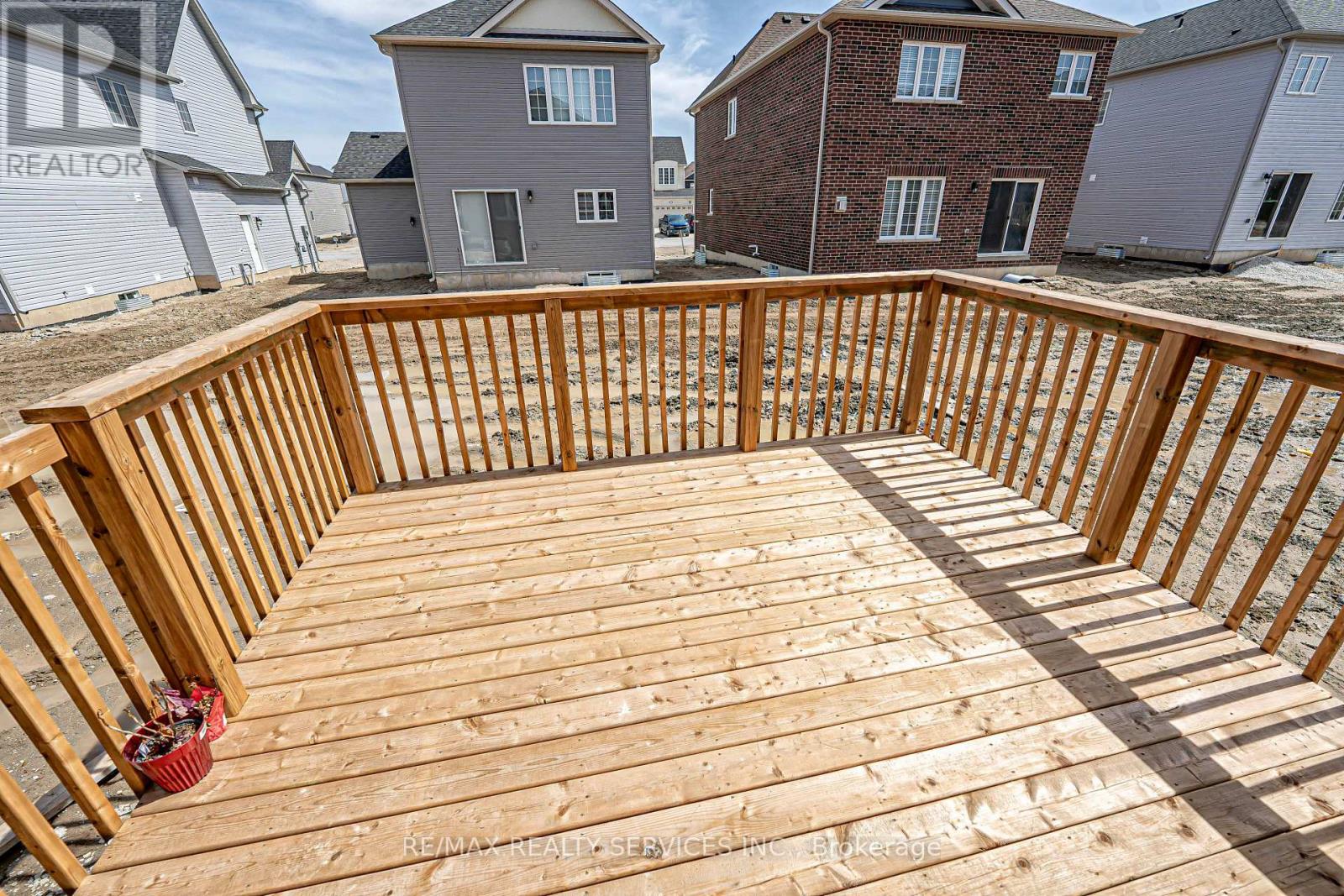 Photo 25 of 207 Cubitt Street, Clearview ON
